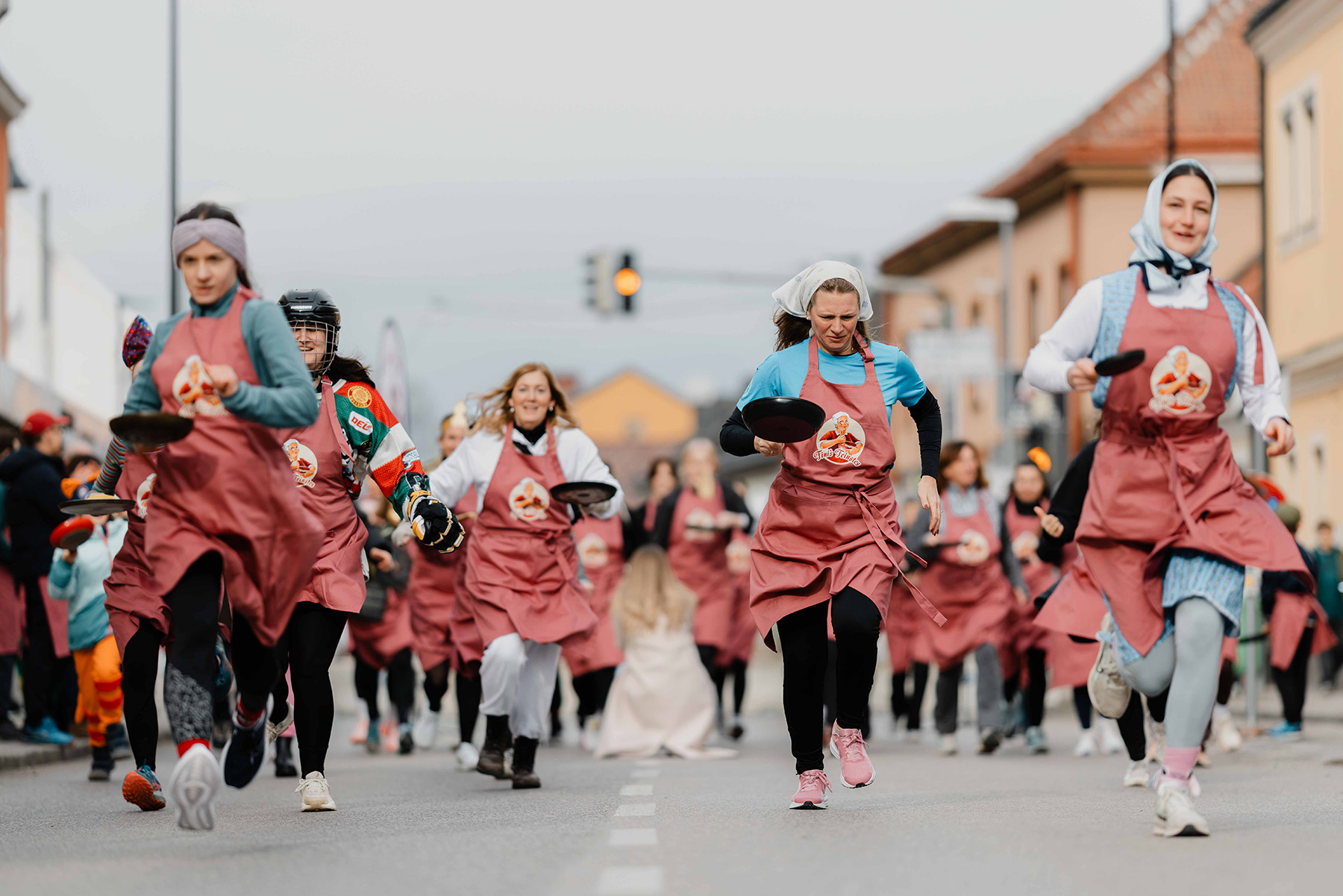Der Start des Palatschinken-Schupf-Laufs in Himberg