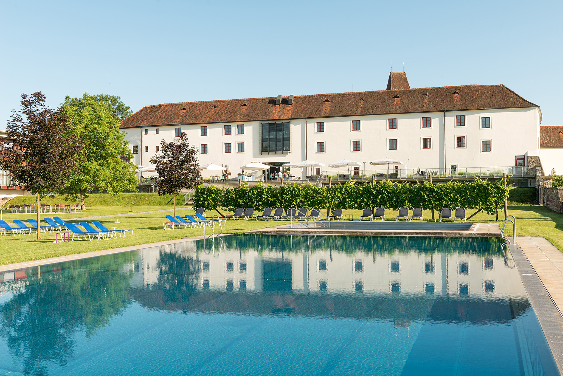 Pool von Schloss Seggau