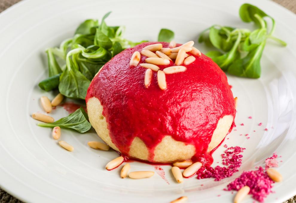 Germknödel mit Ziegenfrischkäse-Fülle
