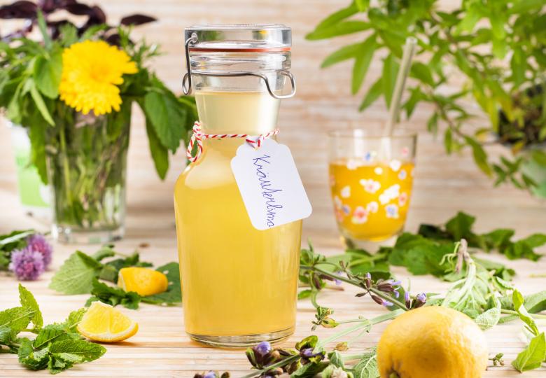 Apfel-Kräuter-Limonade