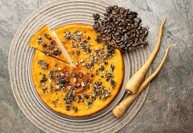 Pastinakentarte mit Kürbiskernkrokant