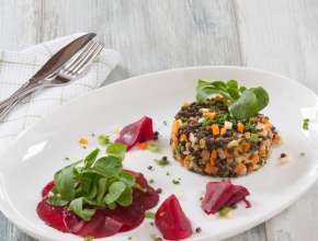 Rote-Rüben-Carpaccio mit Linsensalat