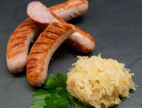 Bratwurst mit Sauerkraut