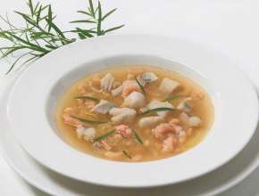 Fischsuppe mit Shrimps und Weißwein