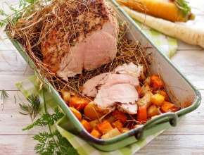 Schweinsbraten im Heubett