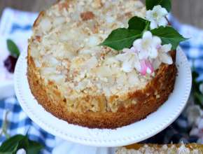 Apfelkuchen mit Mandelkruste