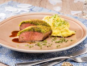 Lammrückensteaks mit Kräuterkruste