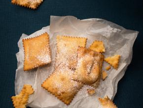 Süße gebackene Ravioli