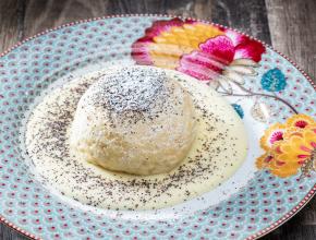 Germknödel mit Vanillesauce