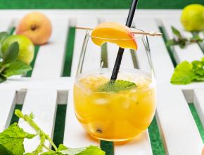 Pfirsich-Wodka-Drink