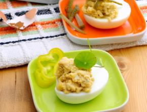 Gefüllte Eier mit Hummus