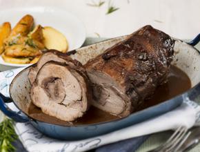 Gerollter Lammbraten mit Rosmarinerdäpfeln