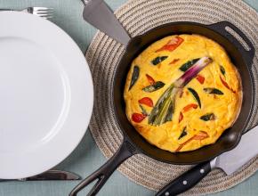 Frittata mit Paprika, Zucchini und Frischkäse