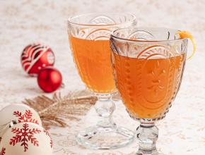 Heißer Rooibos-Gewürztee