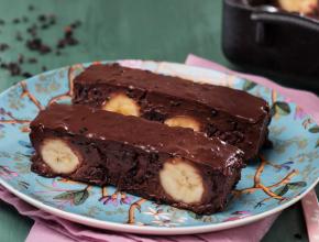 Schokoladen-Reis-Terrine mit Bananen