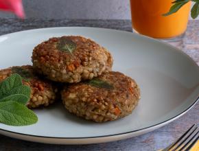 Buchweizenlaibchen mit Salbei