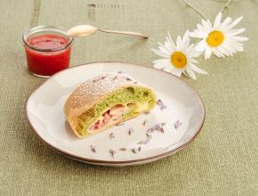 Erdbeer-Spinat-Strudel