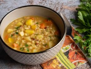Steirische Rollgerstensuppe