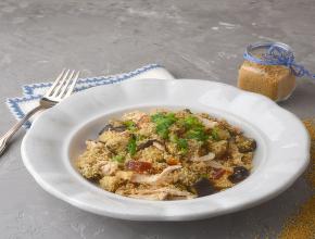 Couscous mit gebratenem Huhn und Gemüse 