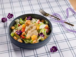 Caesar Salad mit Gnocchi