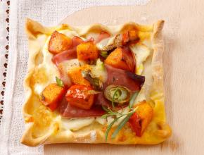 Flammkuchen mit Kürbis