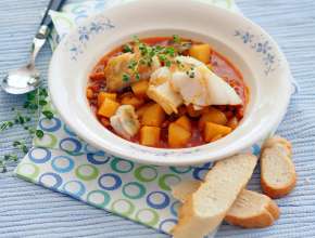 Erdäpfelgulasch mit gebratenem Zander