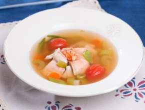 Fischsuppe mit Gemüse