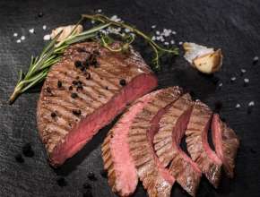 Flank-Steak in der Pfanne gegrillt