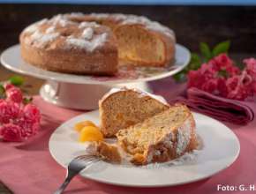 Vollkorn-Kranzkuchen mit getrockneten Marillen