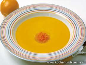 Bild zu: Honig-Karotten-Suppe 