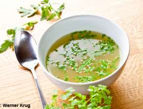 Bild zu: Rucola-Kraftsuppe