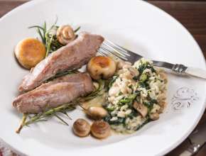 Lammfilets mit Spinat-Champignon-Risotto