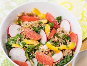 Mehrkornsalat mit Soja-Grapefruit-Chili-Dressing