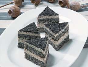 Mohnkuchen mit feiner Nusscreme