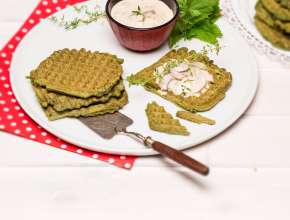 Spinatwaffeln mit Champignons à la crème