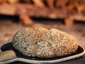 Vollkornbrot mit Dinkelmehl