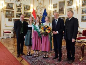 Oststeirische Blumengrüße Bundespräsident Alexander Van der Bellen