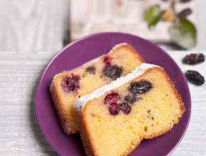 Kastenkuchen mit Maulbeeren