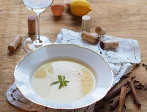 Weinsuppe