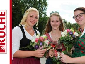 Bild zu: Steirische Weinkönigin 2015 und ihre Hoheiten