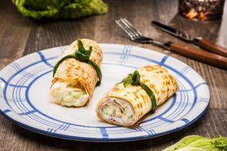 Palatschinken mit Chinakohlfüllung | Foto: Lexpix Palatschinken mit Chinakohlfüllung