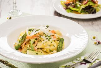 Pasta mit Spargelduett | Foto: Lexpix Pasta mit Spargelduett