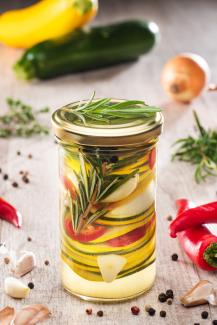 Eingelegte Zucchini