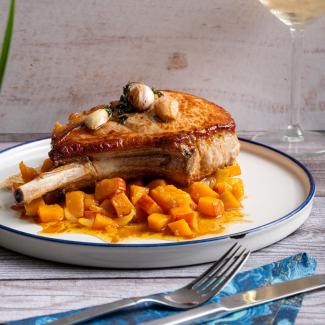 Schweinskotelett mit Kürbisgröstl
