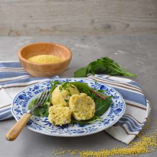 Hirseknödel mit Pilzen