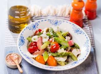 Rhabarber-Spargelsalat