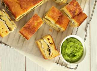 Pikanter Kuchen mit Hendlfleisch, Mangold und Mais