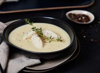 Reisgrießnockerln in Pastinakencremesuppe