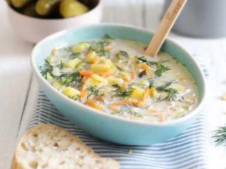Salzgurkensuppe - eine polnische Spezialität