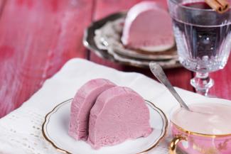 Glühwein-Parfait mit Glühwein-Schaum | Foto: Mona Lorenz